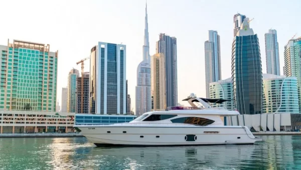 تصویری از اجاره قایق و یات شخصی در دبی