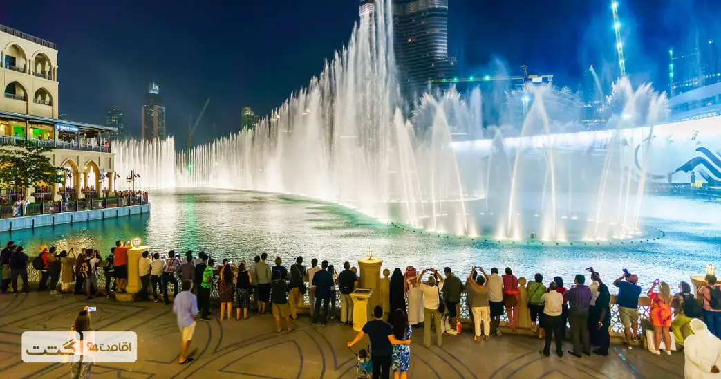 تور پیاده روی و قایق سواری دریاچه و فواره دبی 5 تماشای فواره دبی در شب |خرید بلیط تور پیاده روی و قایق سواری دریاچه دبی