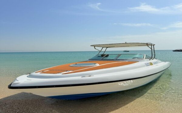 تصویری از یات گلدن گلف در کیش