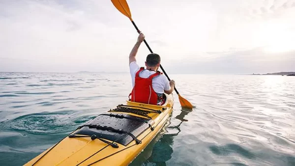 تصویری از بلیط کایاک پارویی در کیش