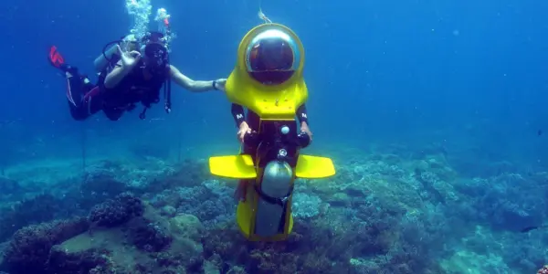 تصویری از بلیط اسکوتر زیر دریایی کیش